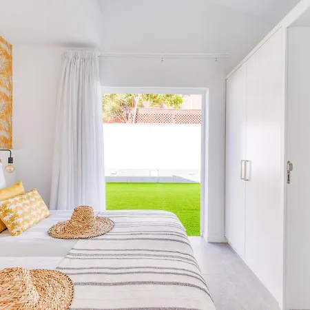 Isabel * פלאייה דל אינגלז