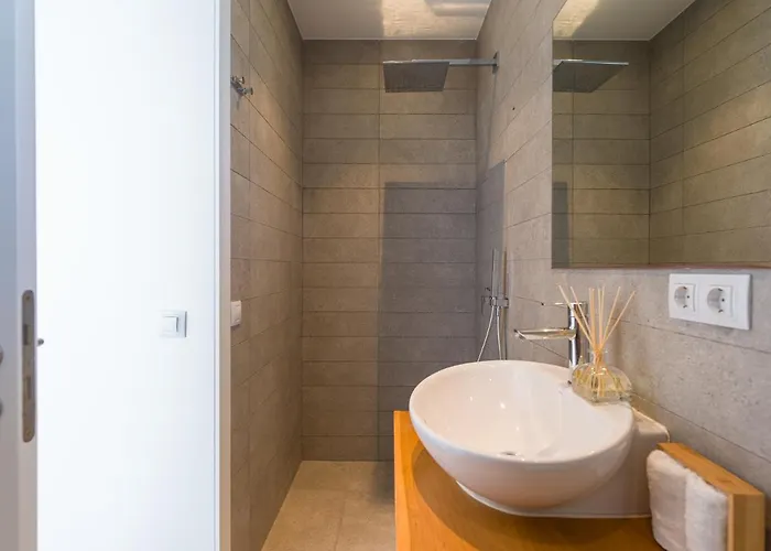 Isabel * Πλάγια ντελ Ινγκλές